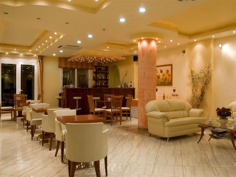 Lazaratos Hotel Kouvalata Bagian luar foto