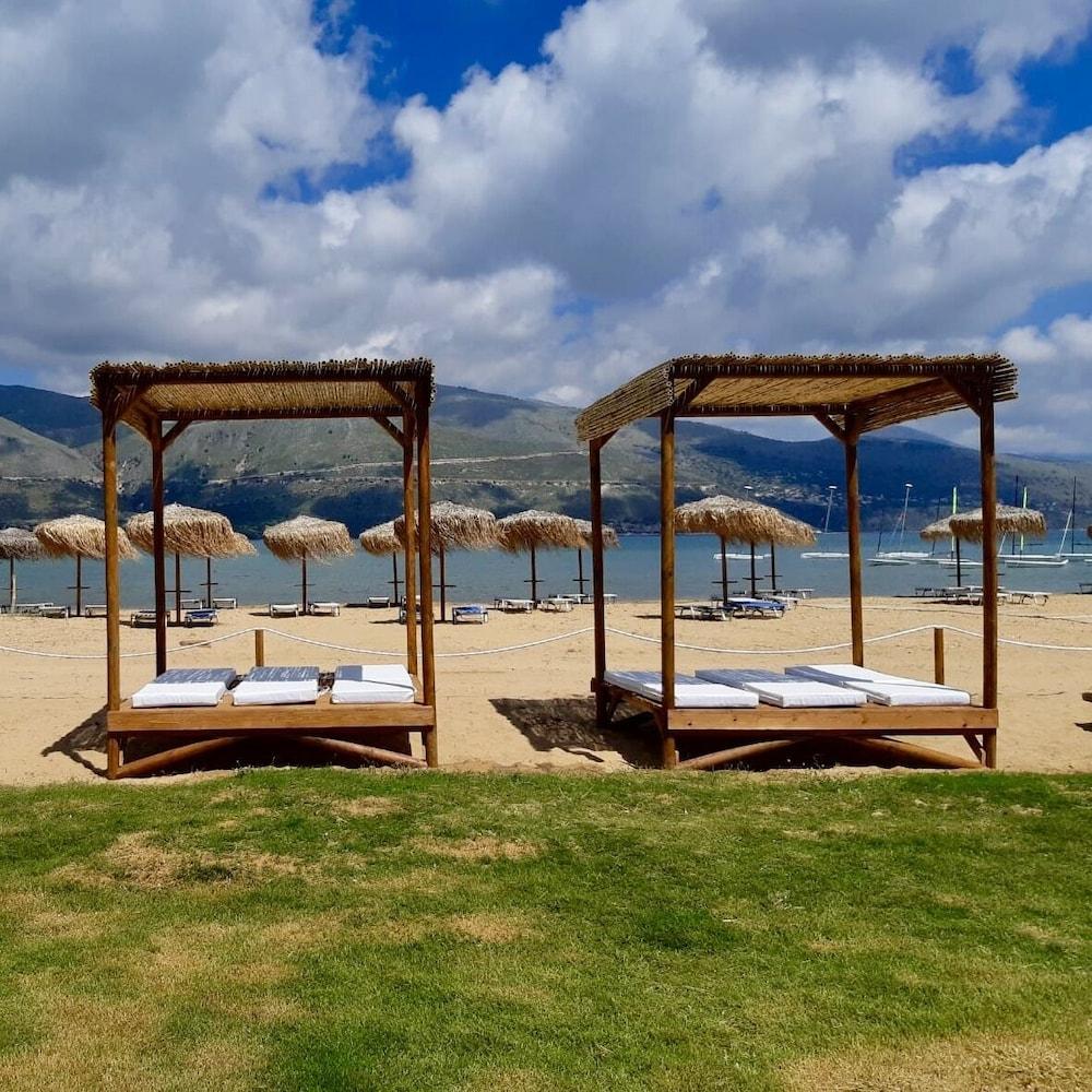 Lazaratos Hotel Kouvalata Bagian luar foto