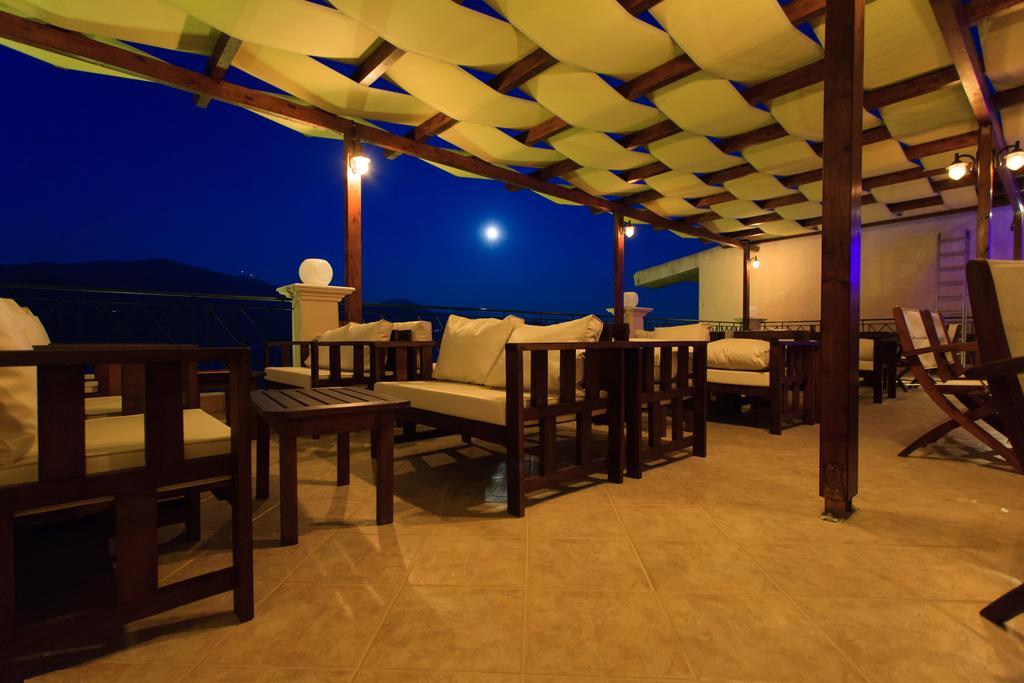 Lazaratos Hotel Kouvalata Bagian luar foto