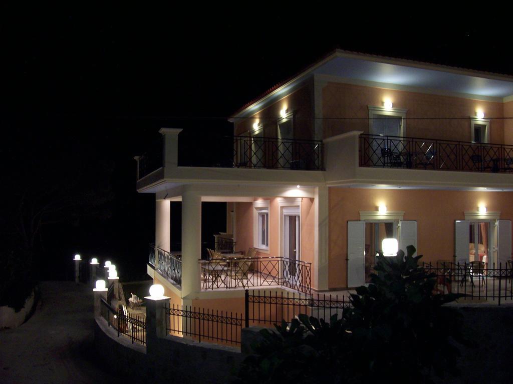 Lazaratos Hotel Kouvalata Bagian luar foto