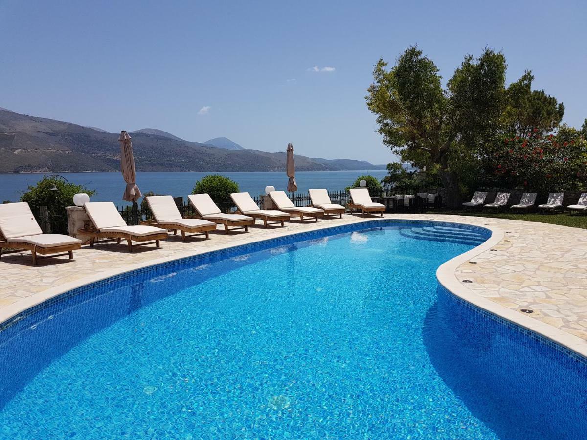 Lazaratos Hotel Kouvalata Bagian luar foto