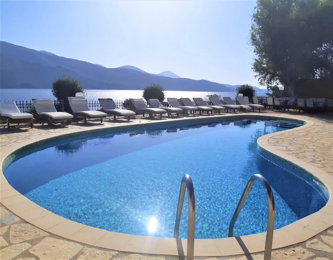 Lazaratos Hotel Kouvalata Bagian luar foto
